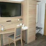 Garni Haus Schoenberger Hotel Heiligenhaus